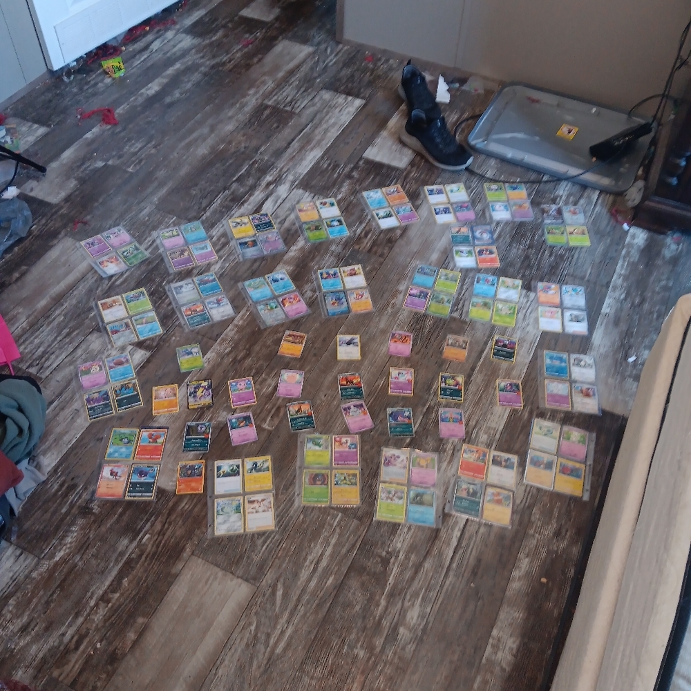 Trading Cards - Picture 6 of 6